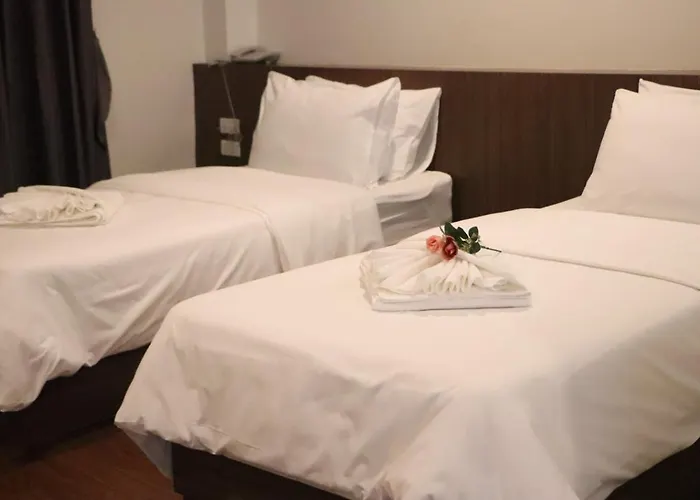 Chaengwattana Pavilion Hotel